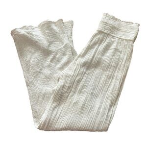 Hollister White Crinkle Fabric Pants